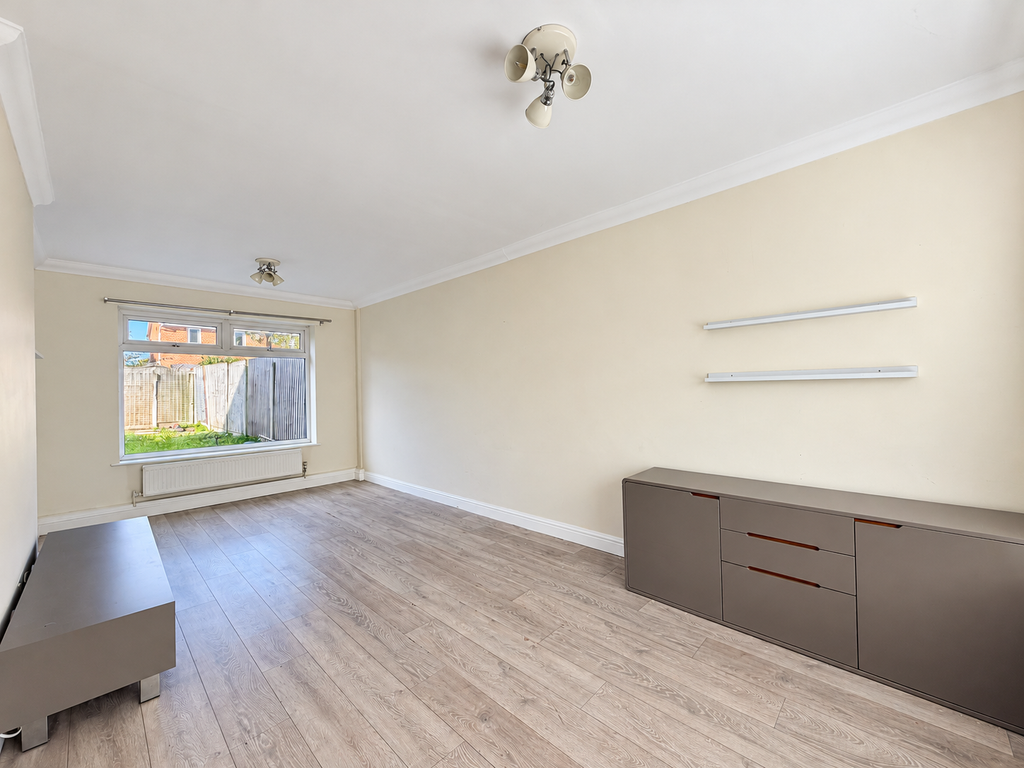 Property photo 3 of 18 8