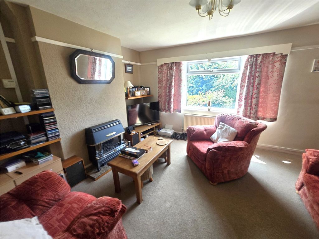 Property photo 2 of 13 Picture No. 12