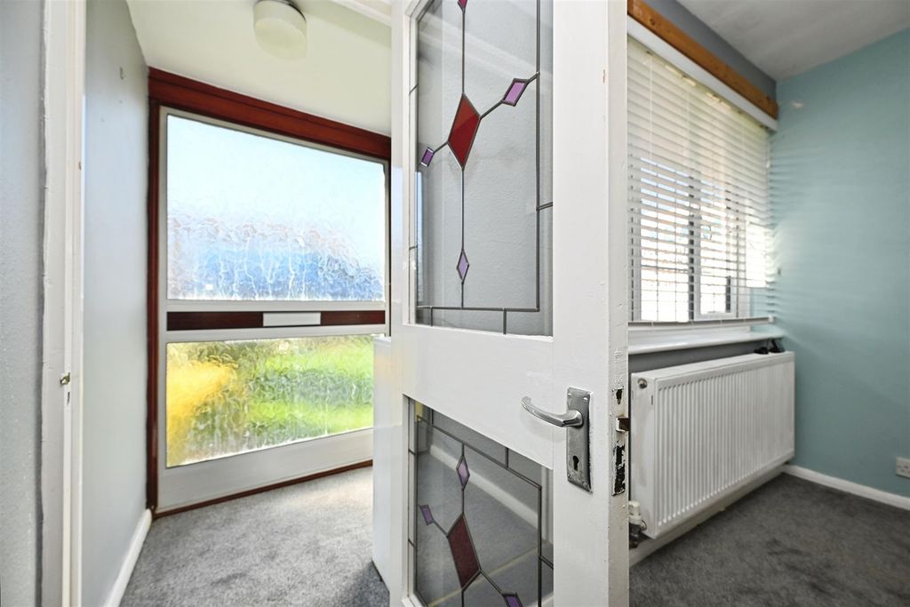 Property photo 3 of 21 Entrance Porch