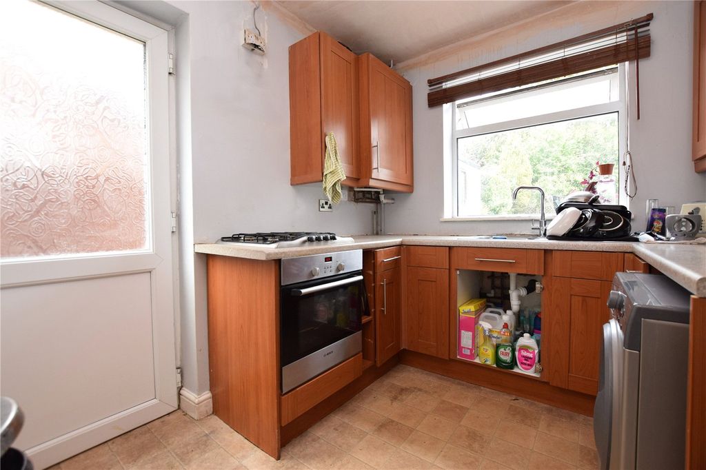 Property photo 3 of 23 Picture No. 12