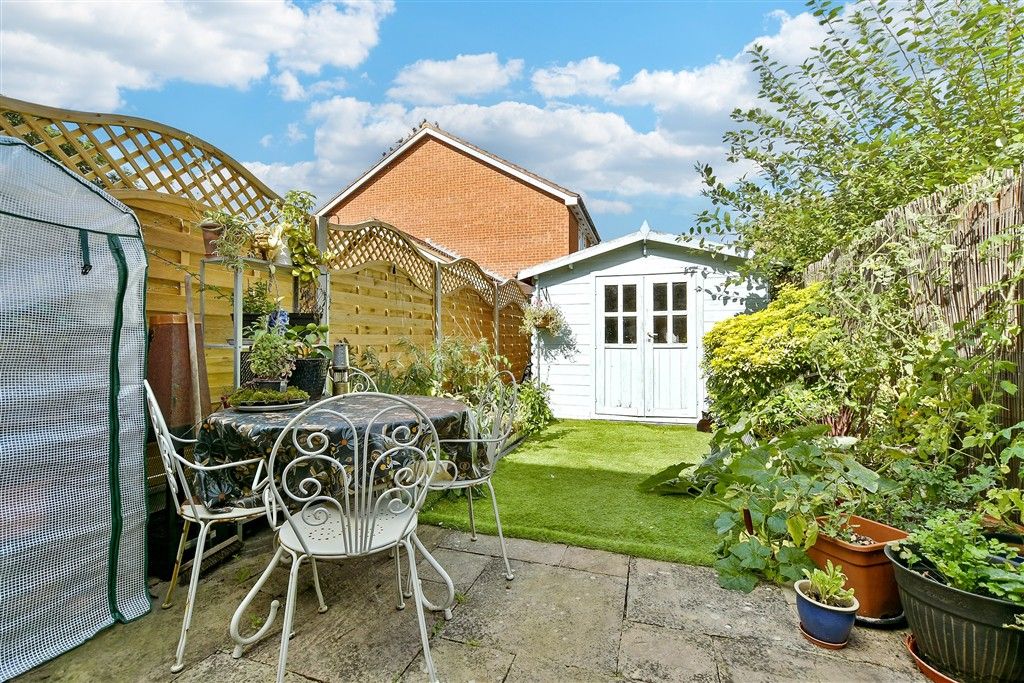 Property photo 1 of 11 Patio / Decking