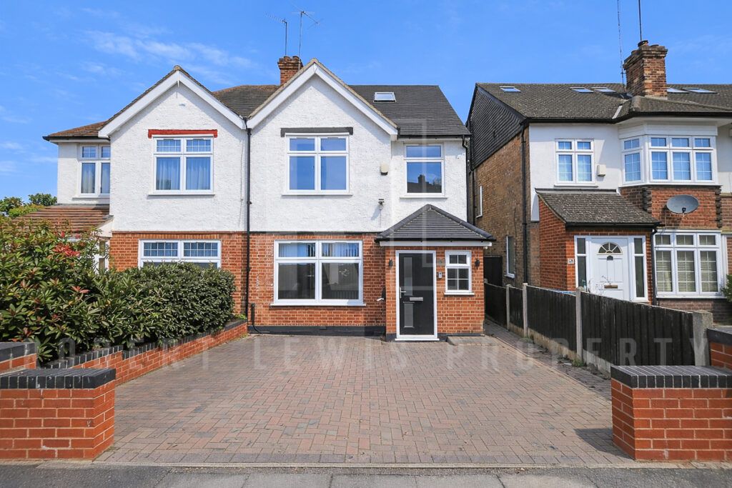 Property photo 3 of 19