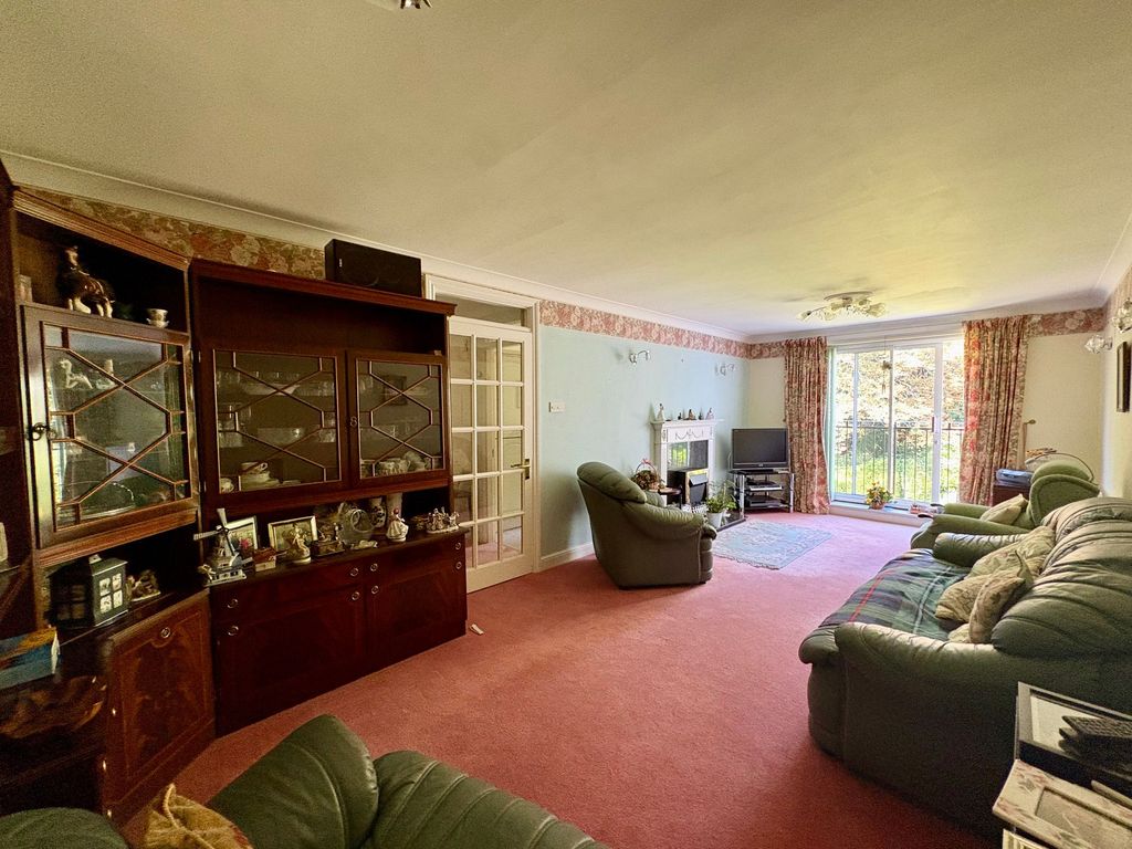 Property photo 3 of 23