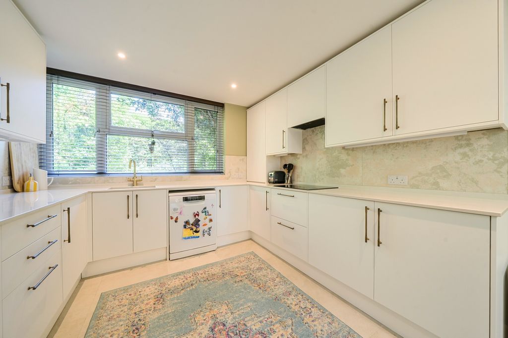 Property photo 2 of 18 1459747-20-6A0F2B...