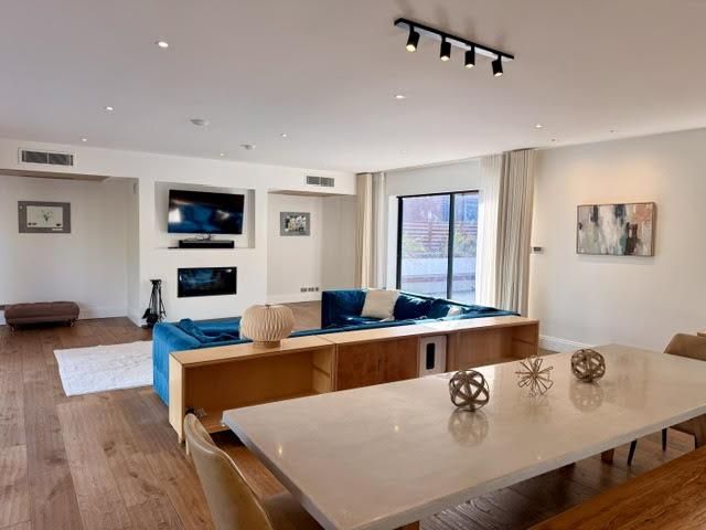 Property photo 1 of 25 Lounge.Jpg