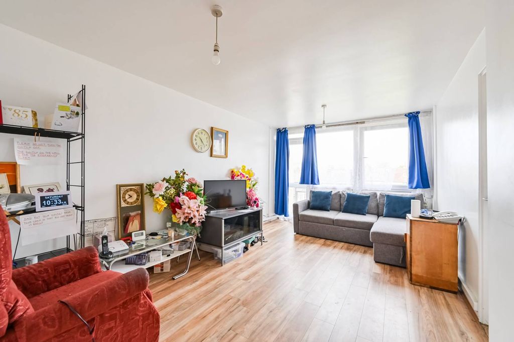 Property photo 2 of 11