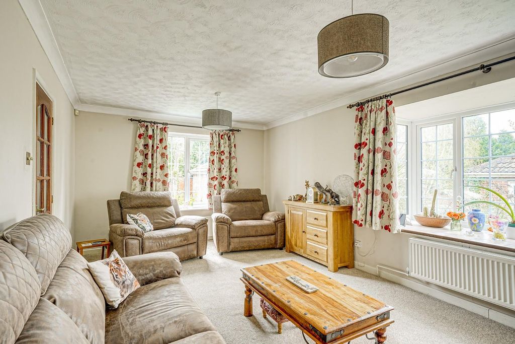 Property photo 2 of 18