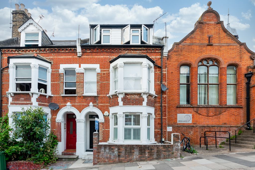 Property photo 3 of 12 Cotleigh Road