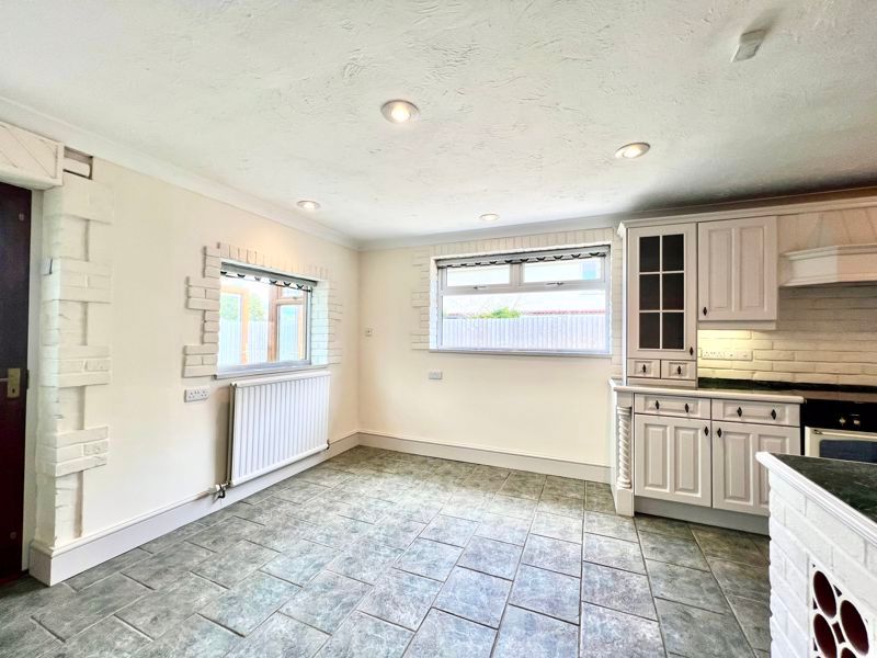 Property photo 3 of 22 Dining Kitchen