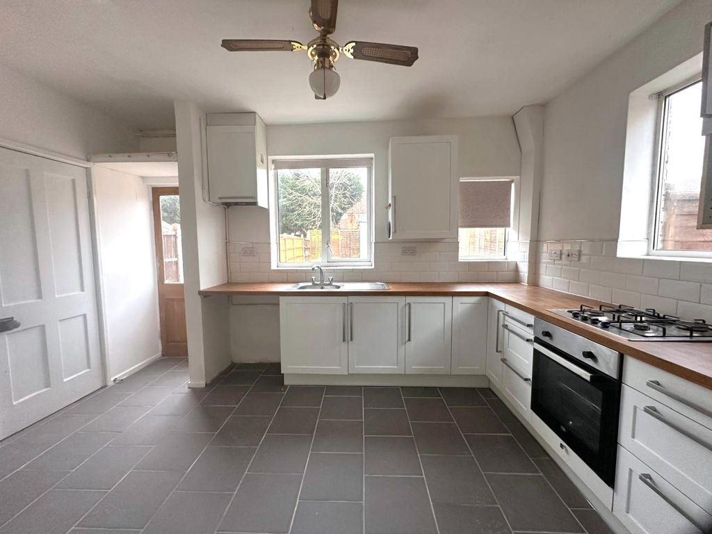 Property photo 3 of 8 Photo 2