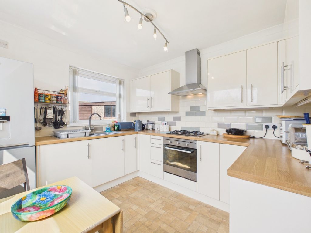 Property photo 2 of 21 4966752