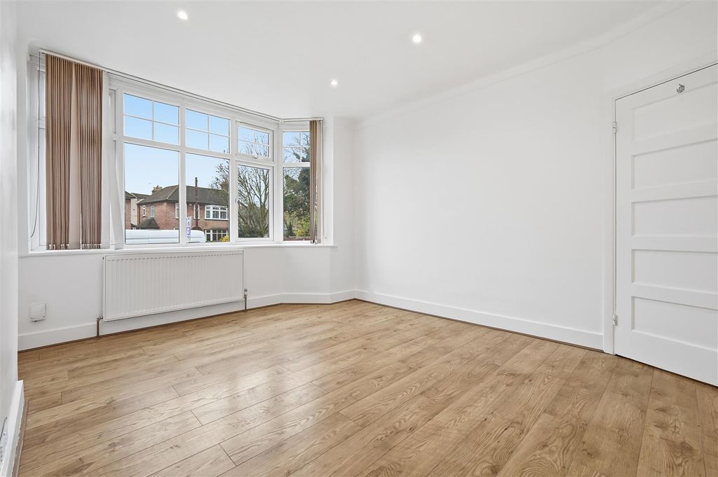 Property photo 2 of 17 015_Img_1934.Jpg