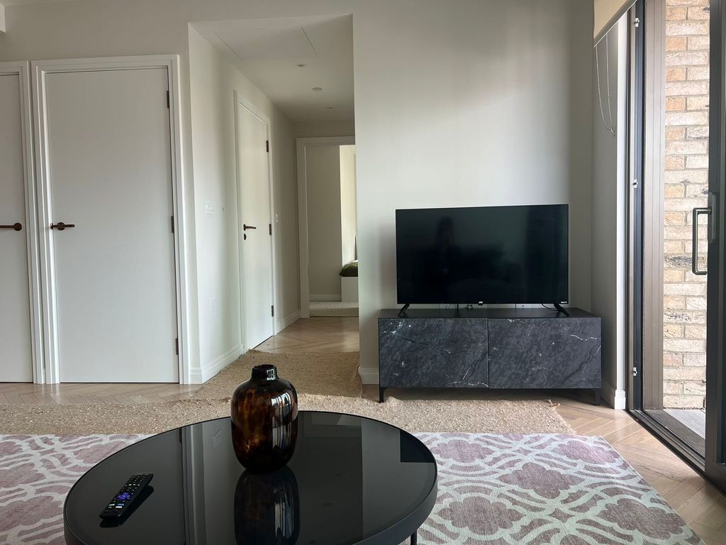 Property photo 3 of 28