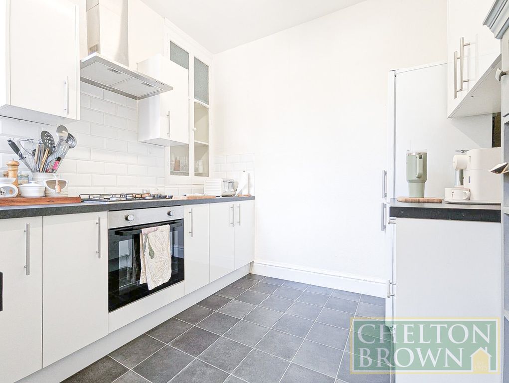 Property photo 2 of 21 Kitchen