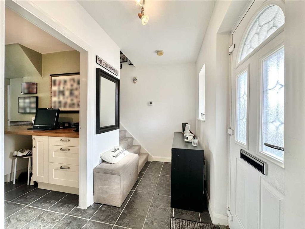 Property photo 3 of 30 Entrance