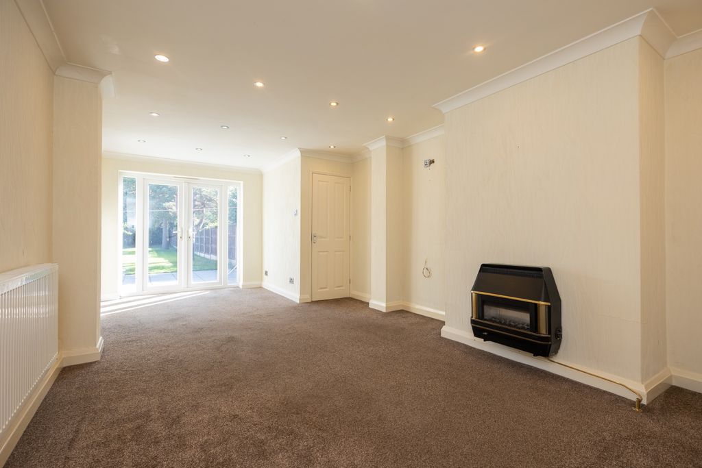 Property photo 3 of 25 58 Grange Rd - 004
