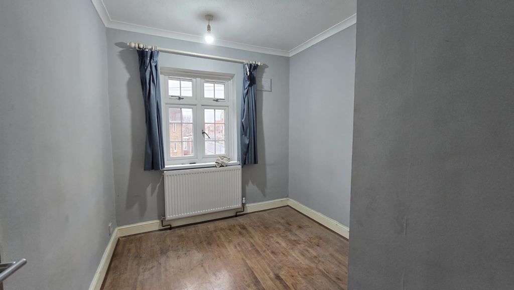 Property photo 3 of 5 Bedroom 3