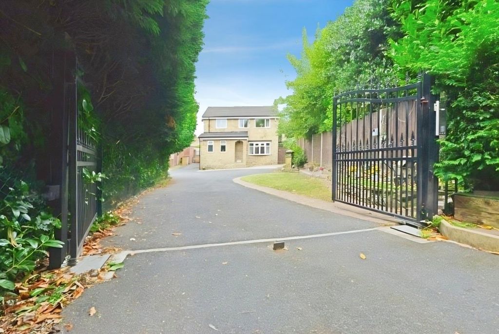 Property photo 1 of 41 Private Entry
