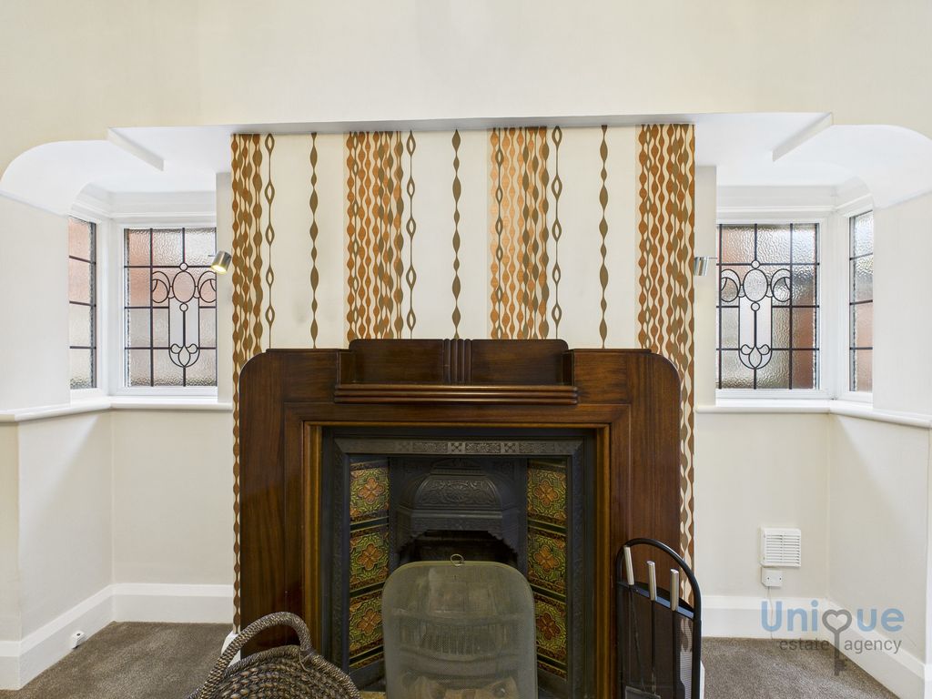 Property photo 3 of 34