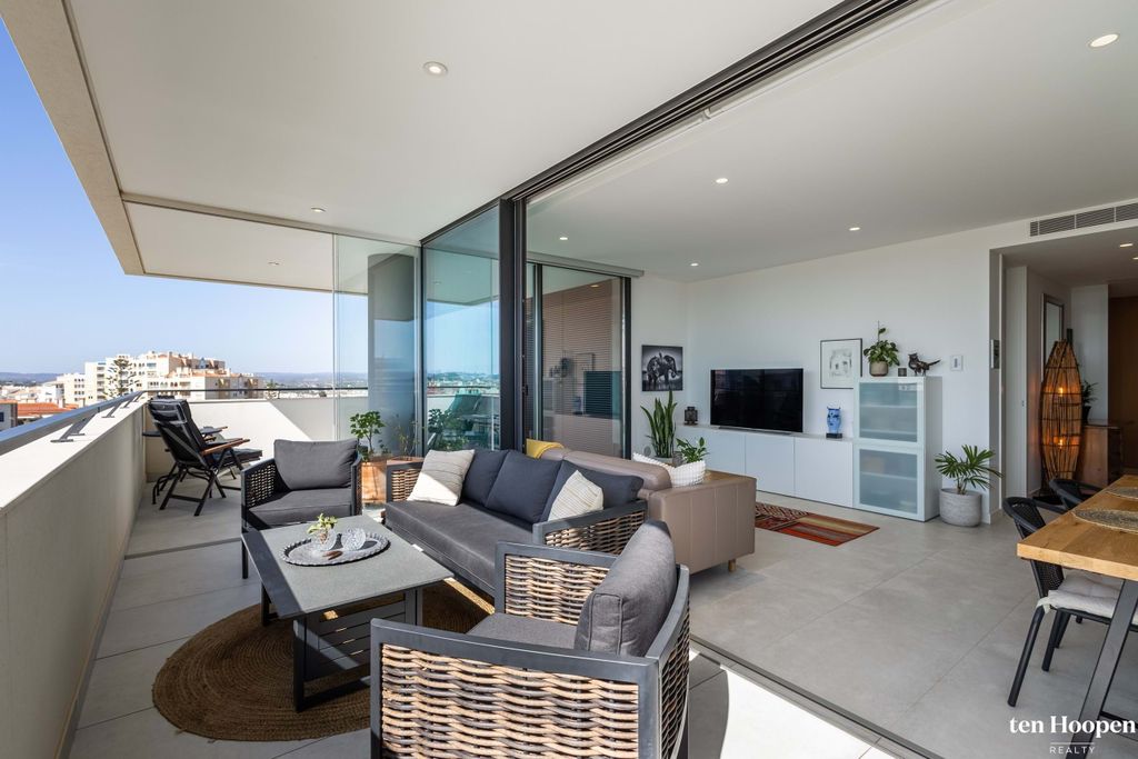 Property photo 2 of 30