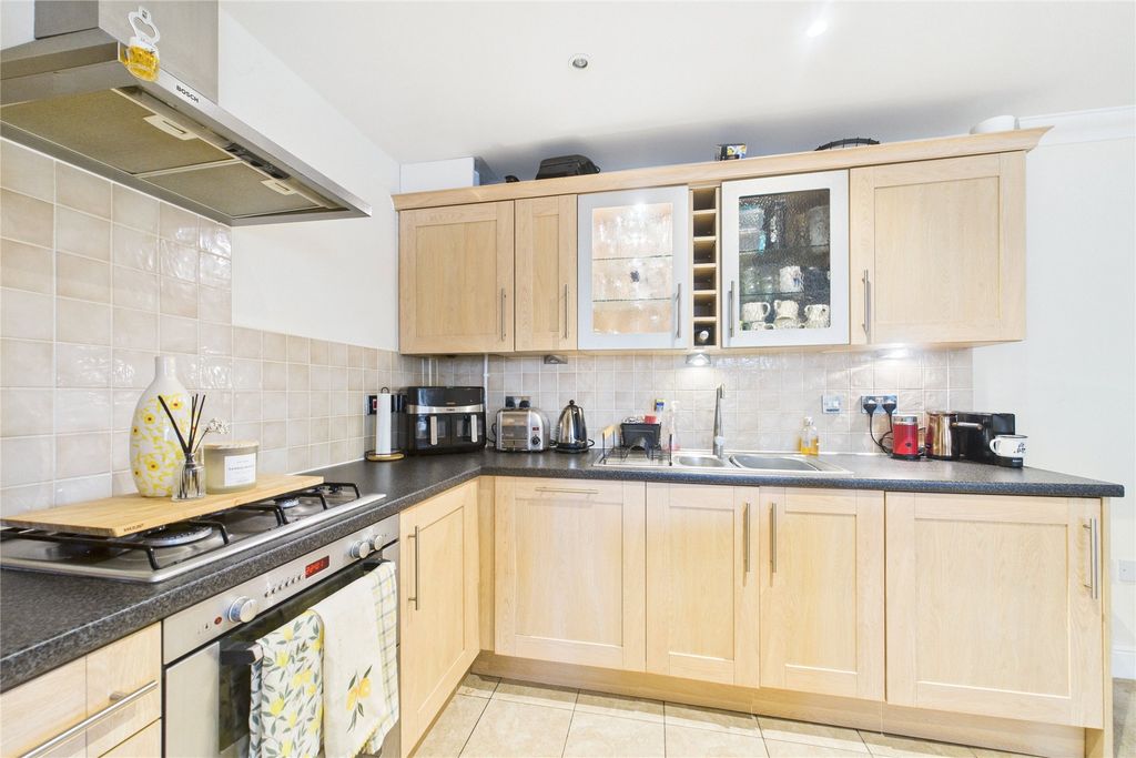 Property photo 2 of 14 Picture No. 35