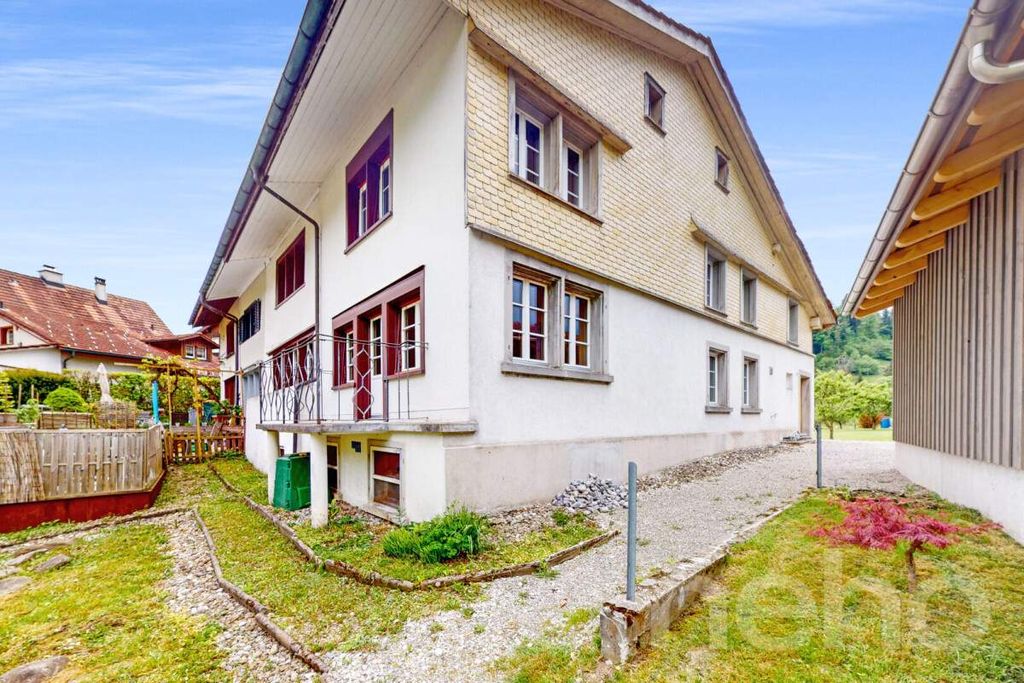Property photo 1 of 11
