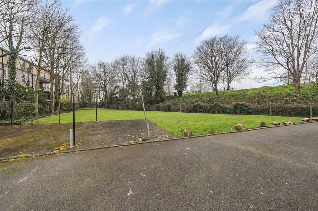 Property photo 2 of 10 Picture No. 16