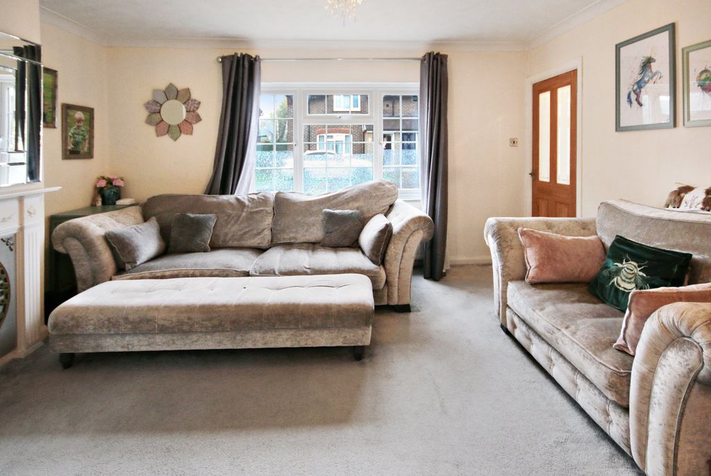 Property photo 3 of 21