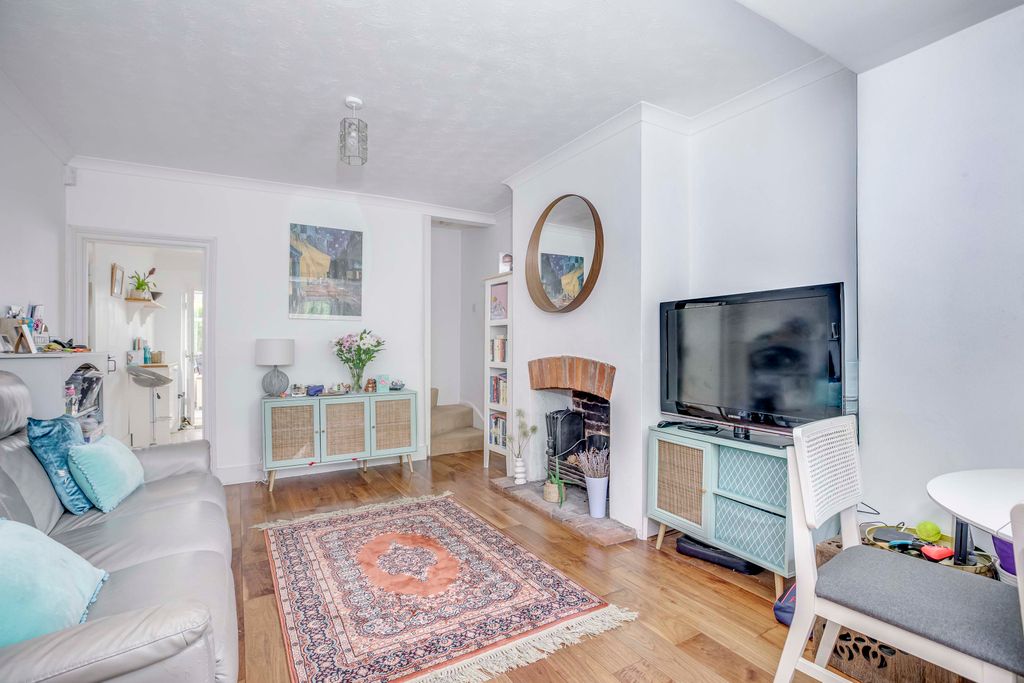 Property photo 3 of 11