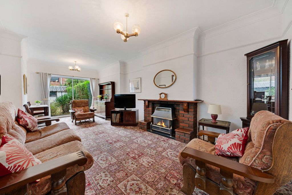 Property photo 3 of 16