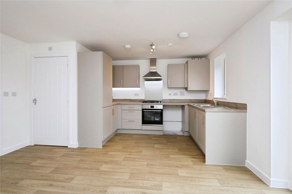 Property photo 3 of 16 Kitchen Diner