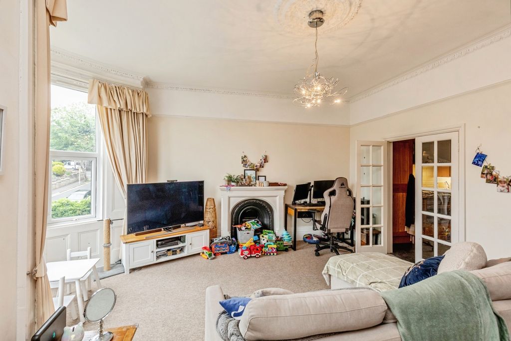 Property photo 3 of 15 Pbox-Img.Jpg