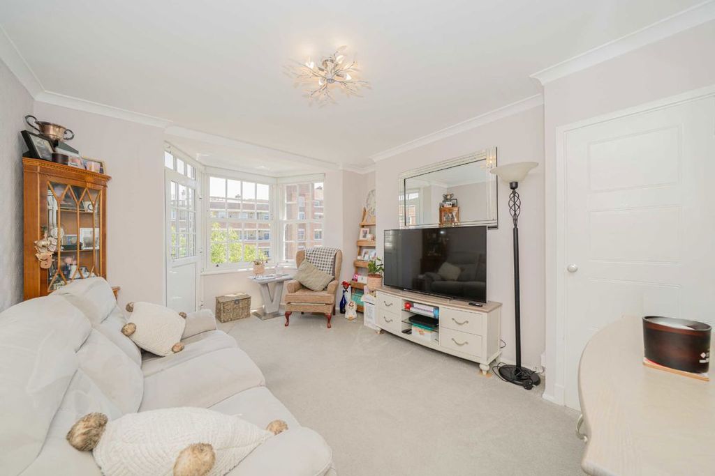 Property photo 1 of 5