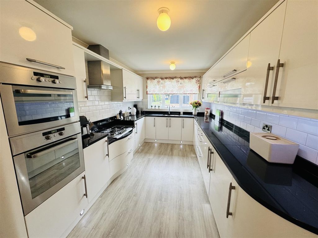 Property photo 2 of 38 Kitchen Diner