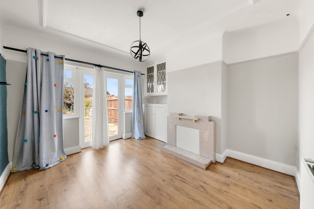 Property photo 3 of 17 Photo 2