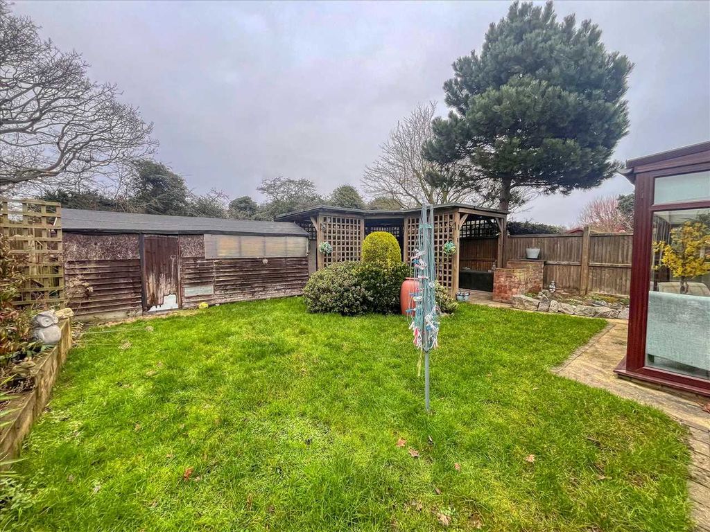 Property photo 3 of 13