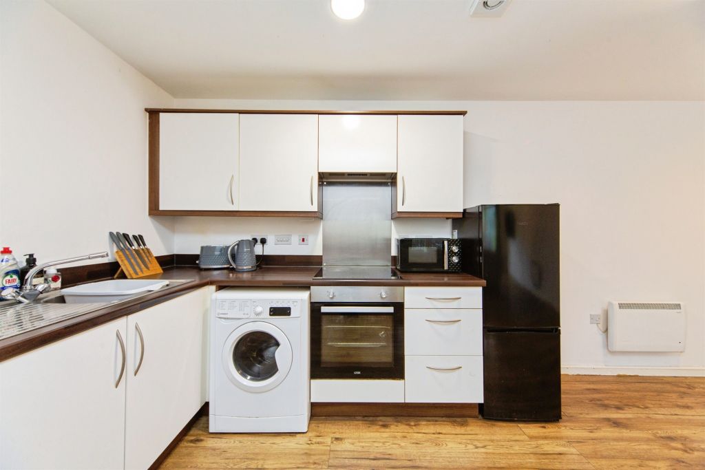 Property photo 3 of 16