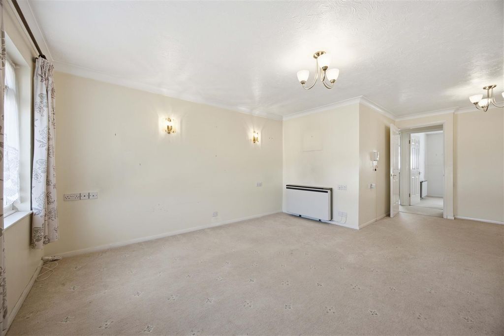 Property photo 3 of 16