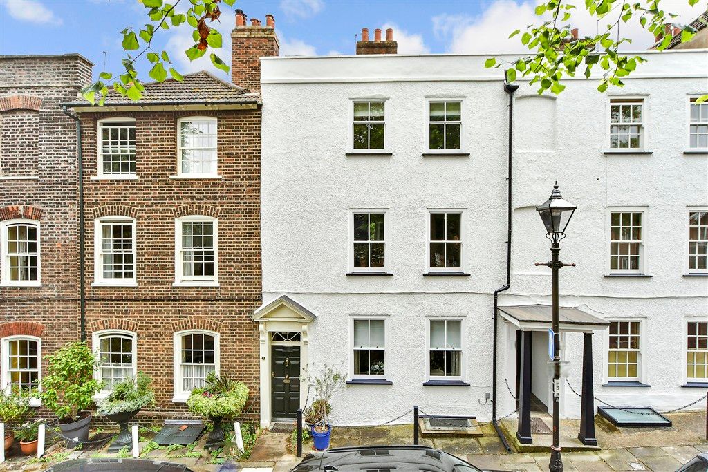 Property photo 2 of 17 External (Web)