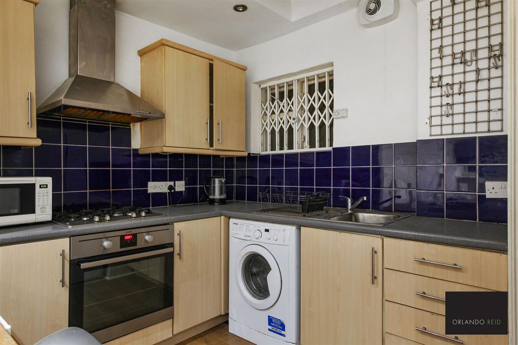 Property photo 3 of 8 237A, South Lambeth Road Vauxhall, - Dftwtjdvemed