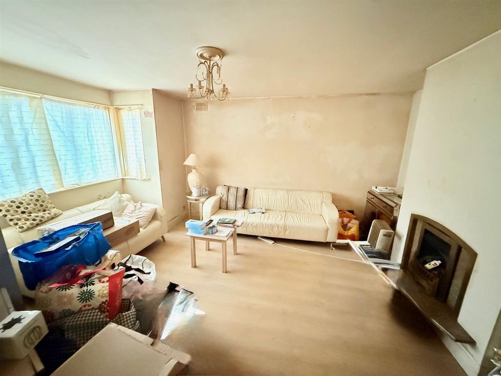 Property photo 2 of 12 91d62478-F43c-44d5-82F1-d86B6A3618F5.Jpg