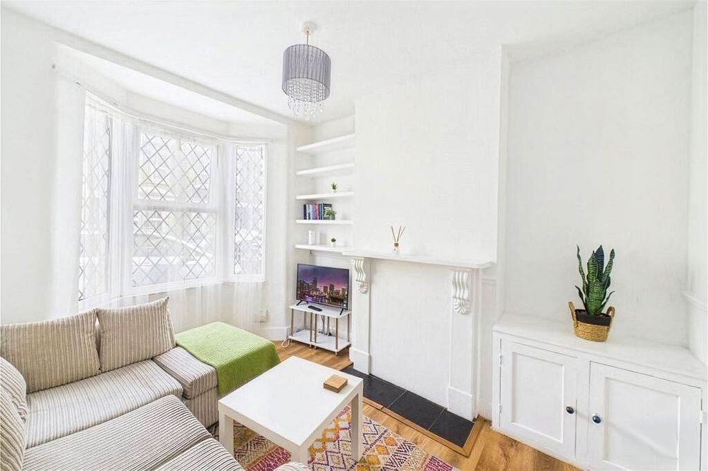 Property photo 2 of 10