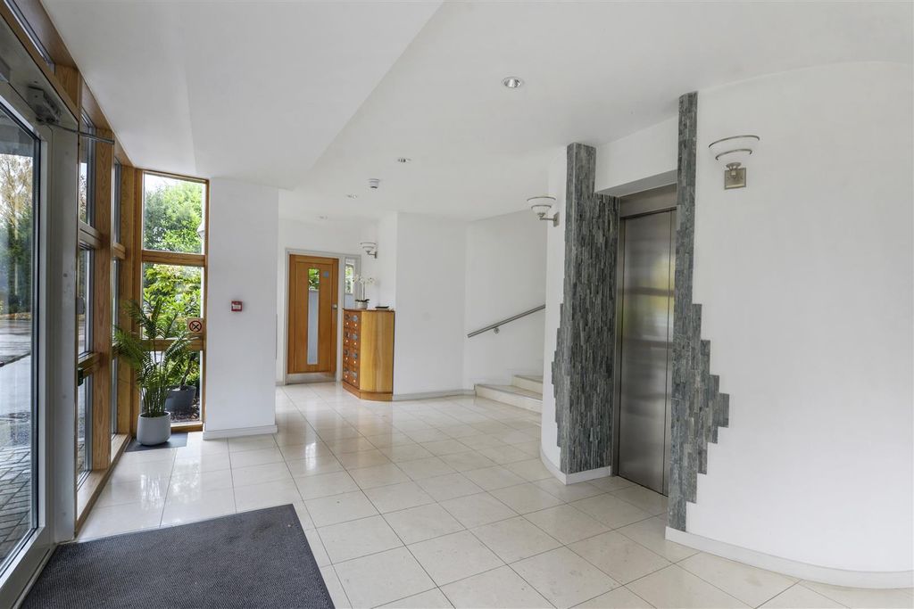 Property photo 2 of 23 02.Jpg