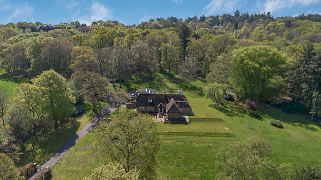 Additional image 24 of 5 bed detached house for saleSt Patricks Lane, Liss, Hampshire GU33
