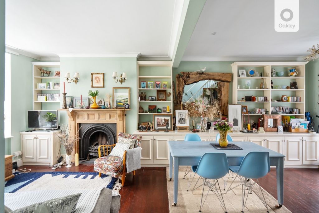 Property photo 2 of 23 3358516