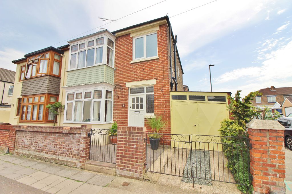 Property photo 1 of 20