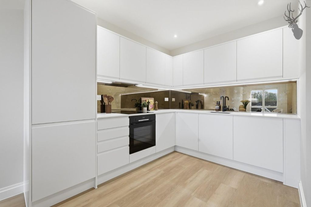 Property photo 3 of 12 006_Img_3503.Jpg