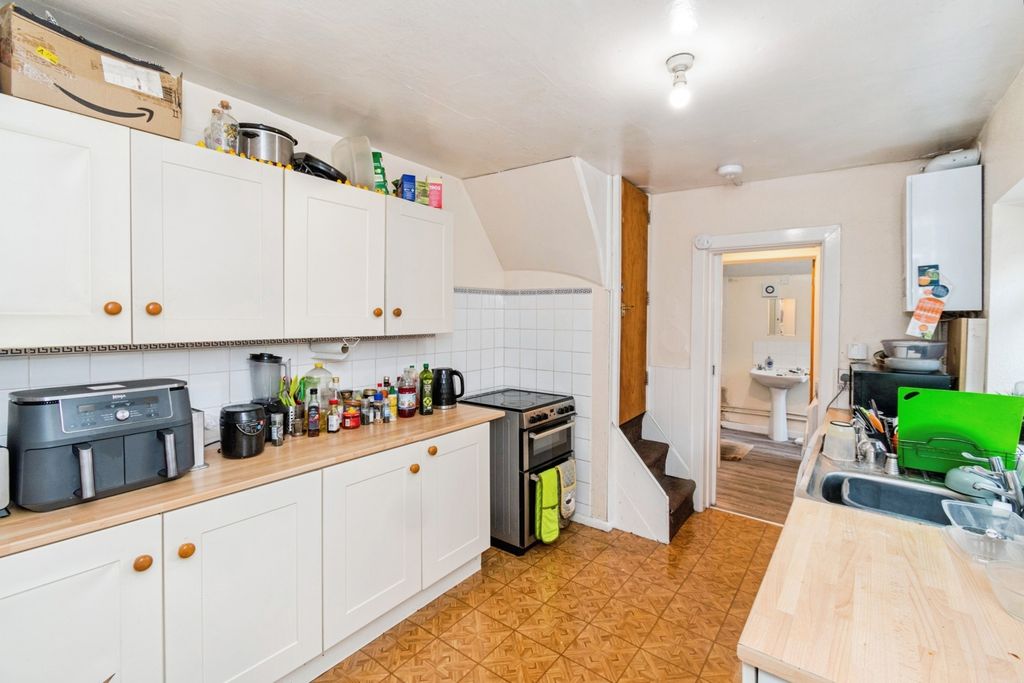 Property photo 3 of 12 Pbox-Img.Jpg