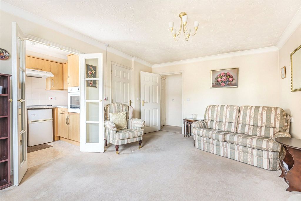 Property photo 3 of 16 Picture No. 15