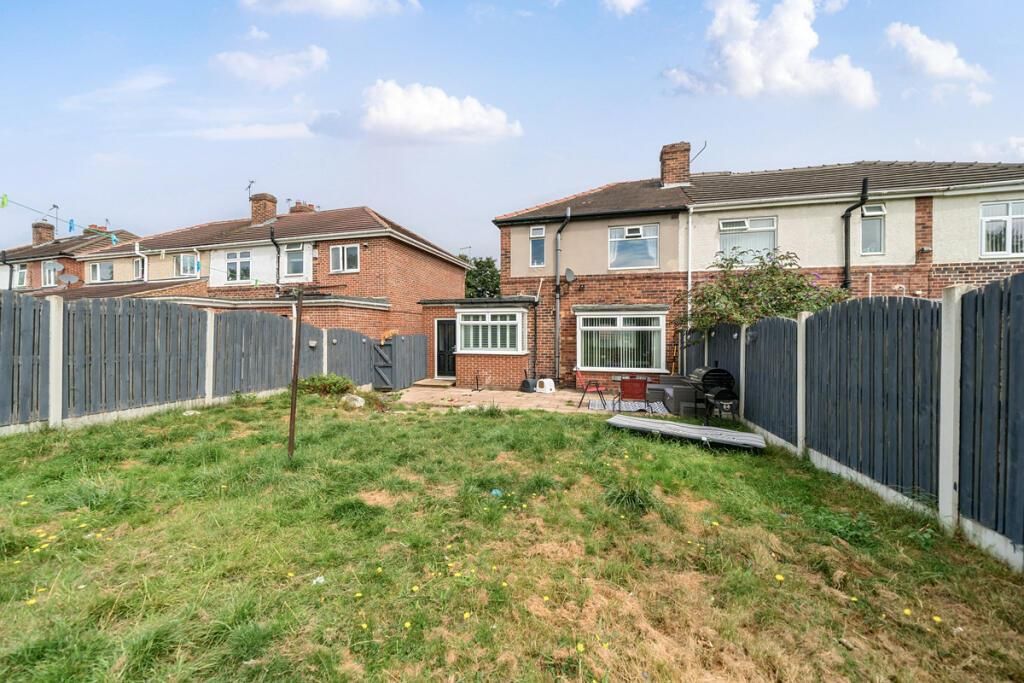 Property photo 2 of 11 Outside